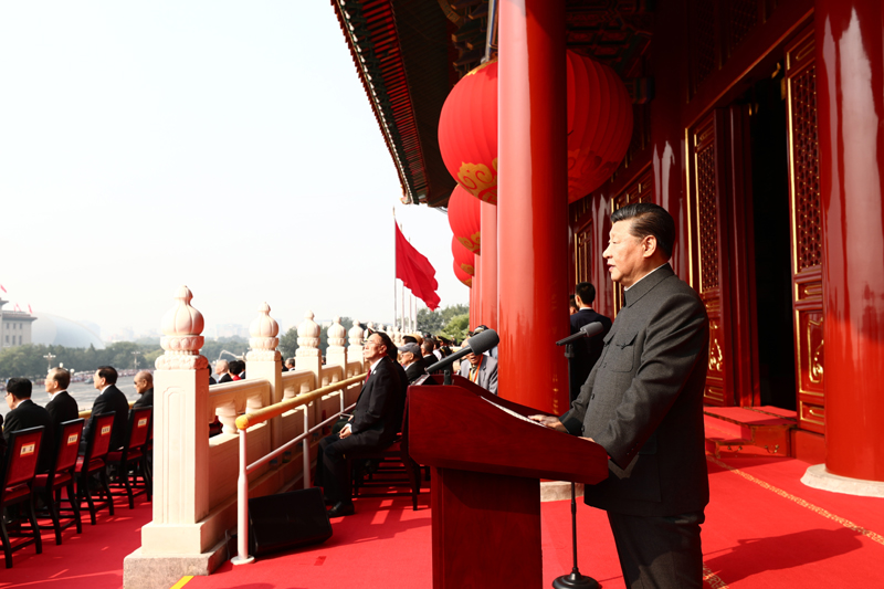 10月1日上午，慶祝中華人民共和國(guó)成立70周年大會(huì)在北京天安門(mén)廣場(chǎng)隆重舉行。中共中央總書(shū)記、國(guó)家主席、中央軍委主席習(xí)近平發(fā)表重要講話。
